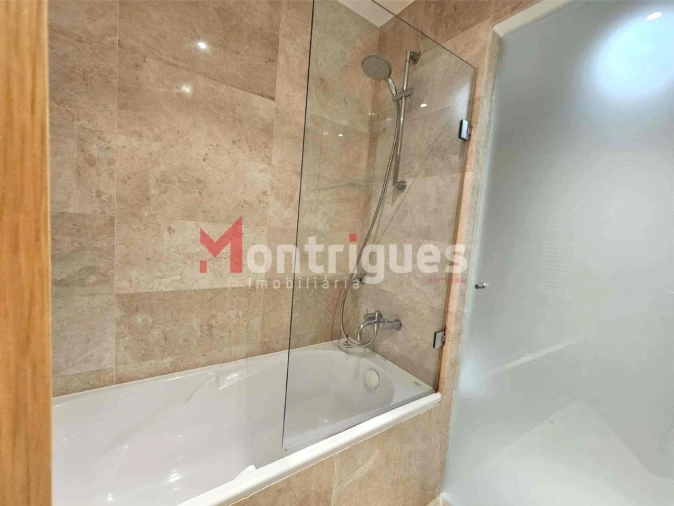 Apartamento T3 para Venda em Parque das Nações Foto 11