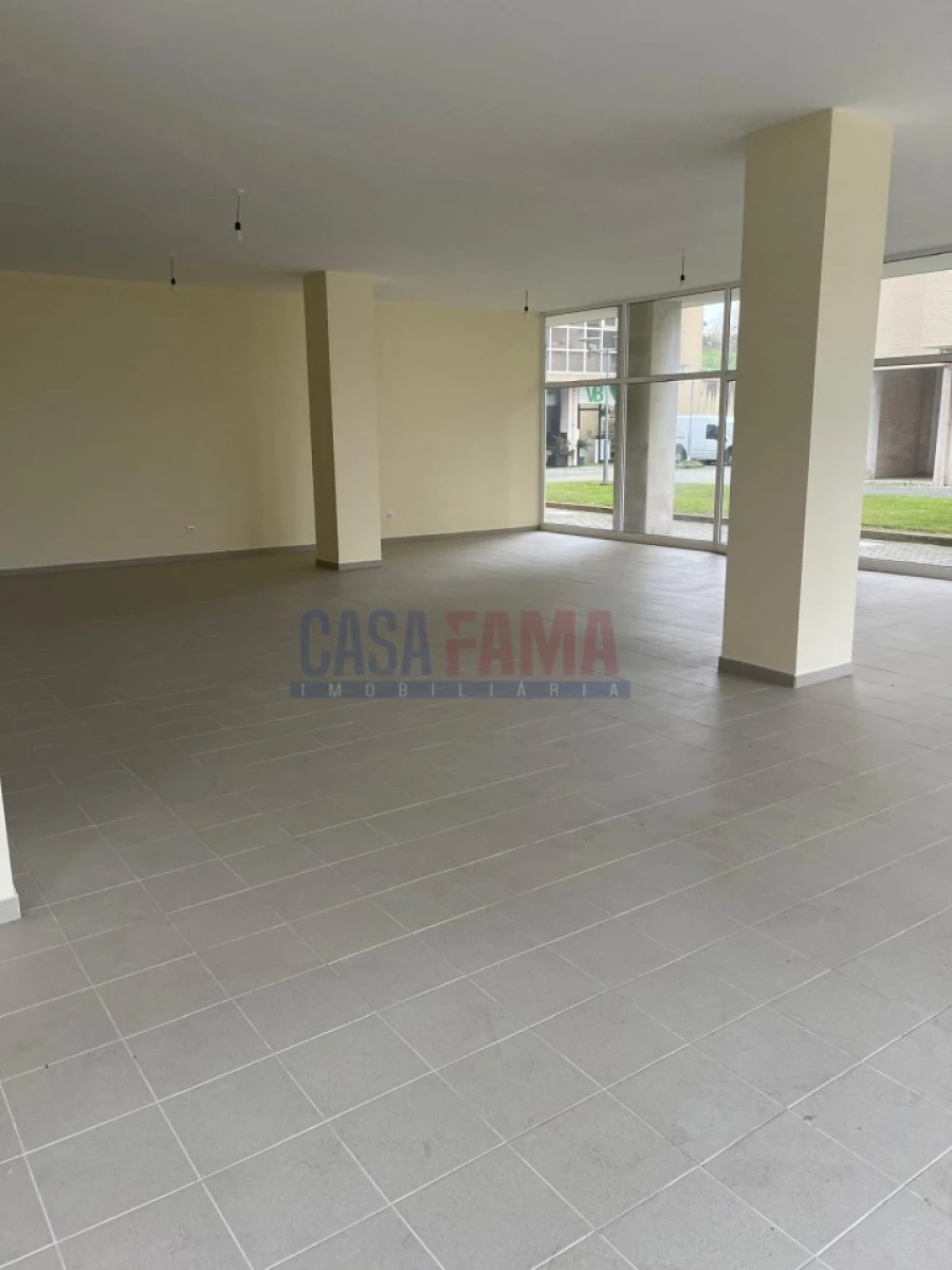 Loja para Arrendamento em Santo Tirso, Couto (Santa Cristina e São Miguel) e Burgães Foto 25