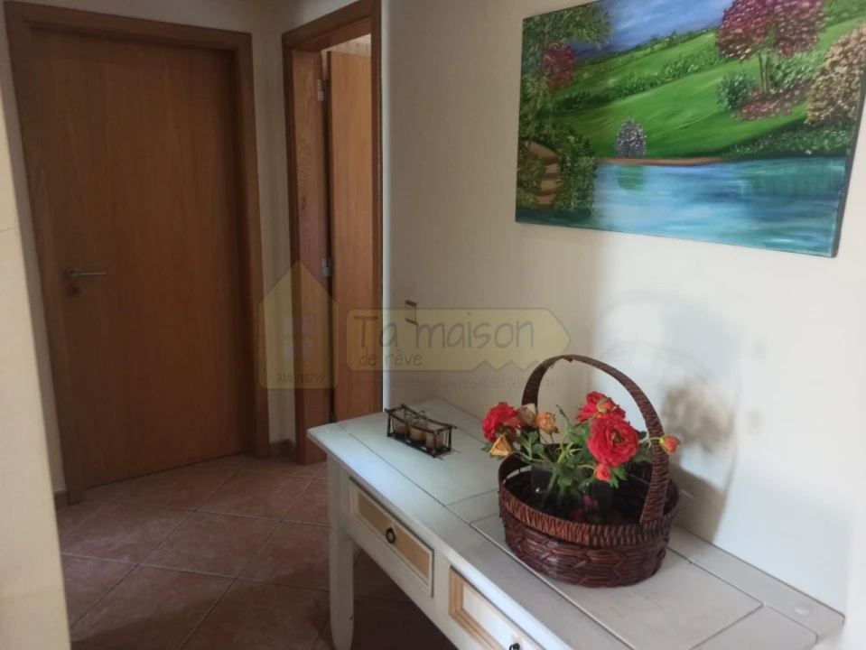 Moradia T5 para Venda em Quelfes Foto 33