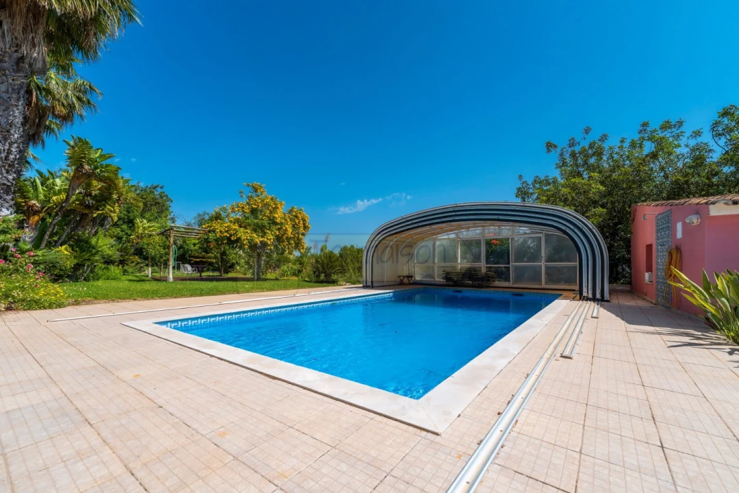 Moradia T3 para Venda em Santa Barbara de Nexe Foto 1