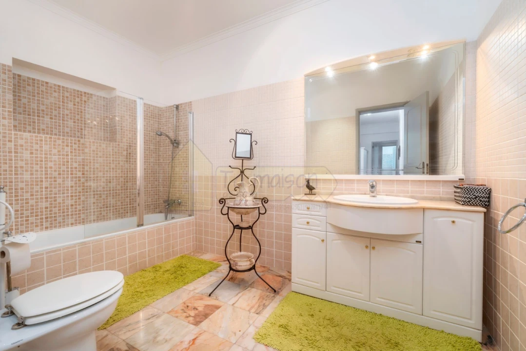 Moradia T3 para Venda em Santa Barbara de Nexe Foto 15