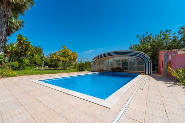 Moradia T3 para Venda em Santa Barbara de Nexe Foto 1