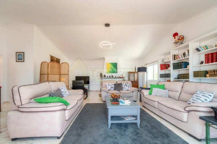 Moradia T3 para Venda em Santa Barbara de Nexe Foto 12