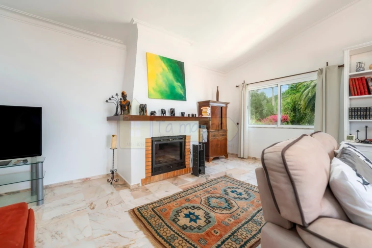 Moradia T3 para Venda em Santa Barbara de Nexe Foto 13