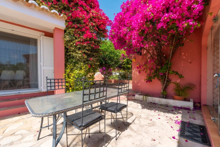 Moradia T3 para Venda em Santa Barbara de Nexe Foto 23