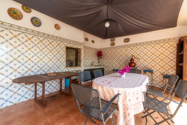 Moradia T3 para Venda em Santa Barbara de Nexe Foto 31