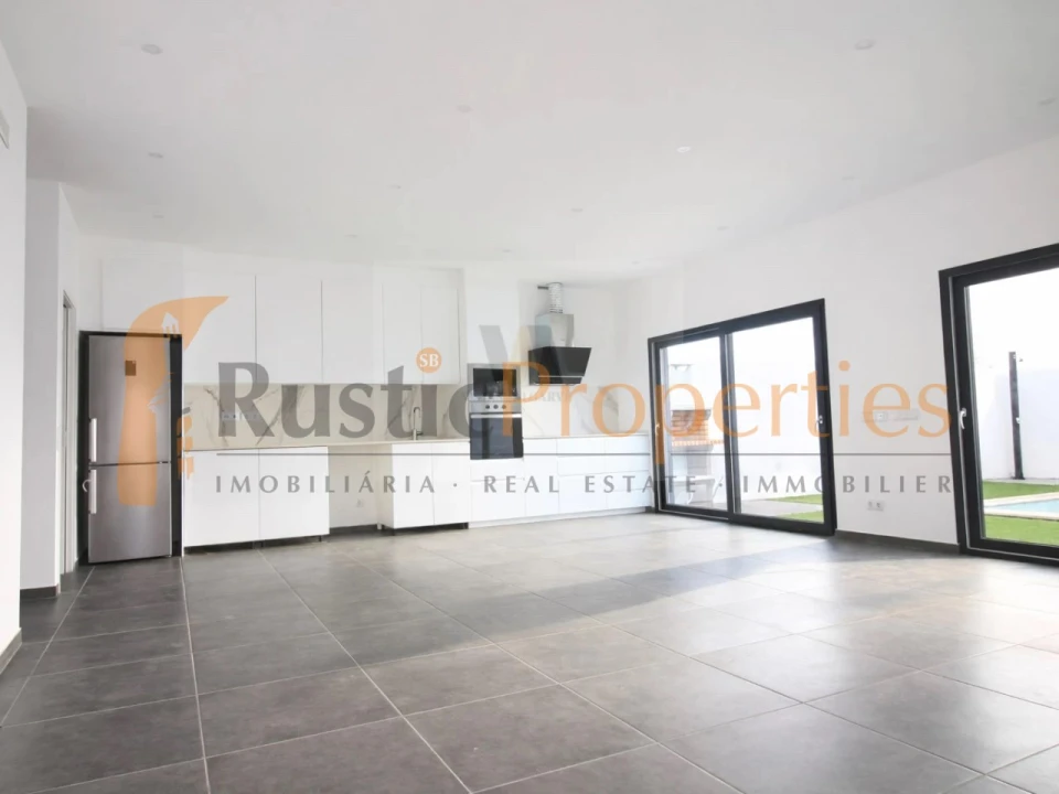 Moradia T3 para Venda em São Brás de Alportel Foto 2