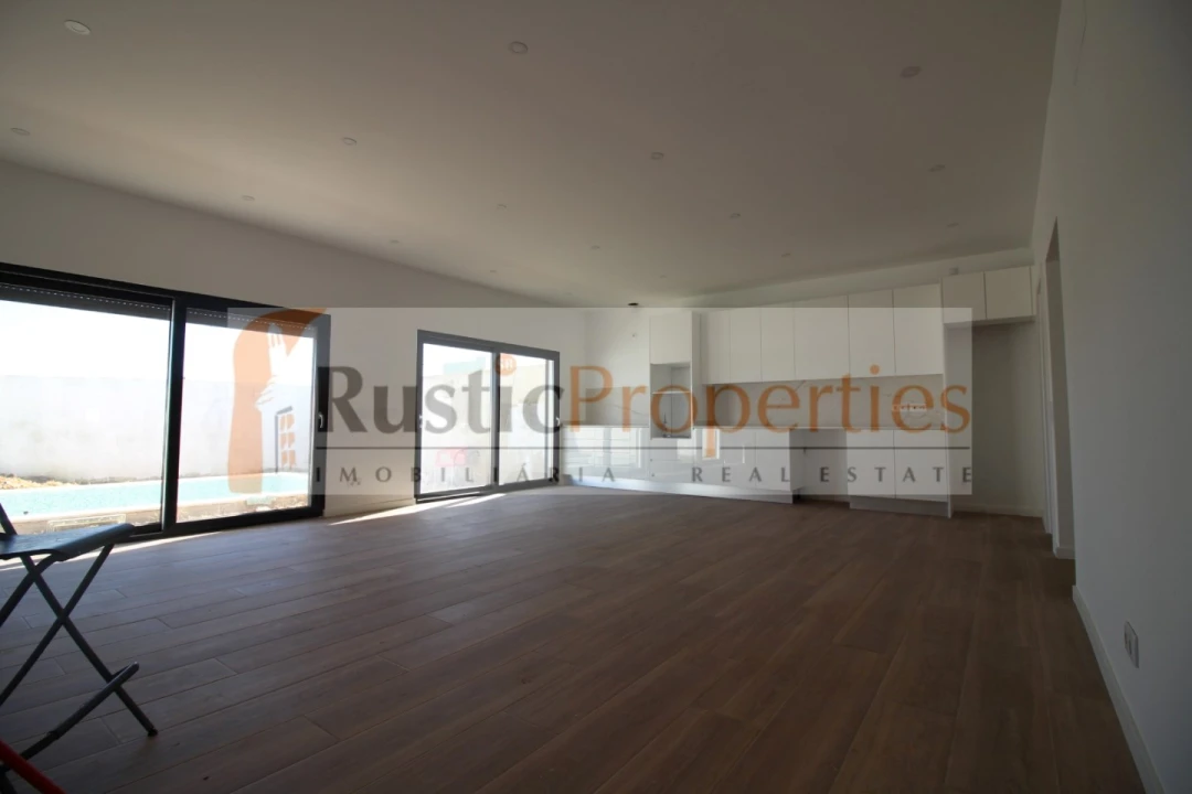Moradia T3 para Venda em São Brás de Alportel Foto 4
