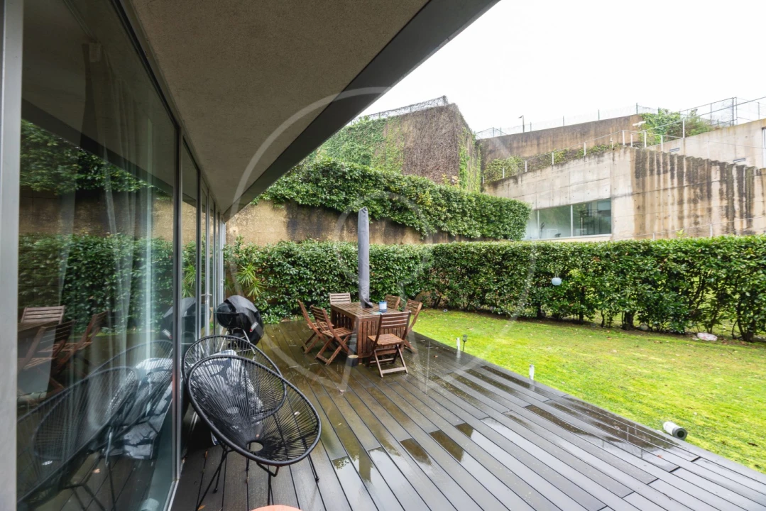 Apartamento T3 para Arrendamento em São Vicente Foto 2