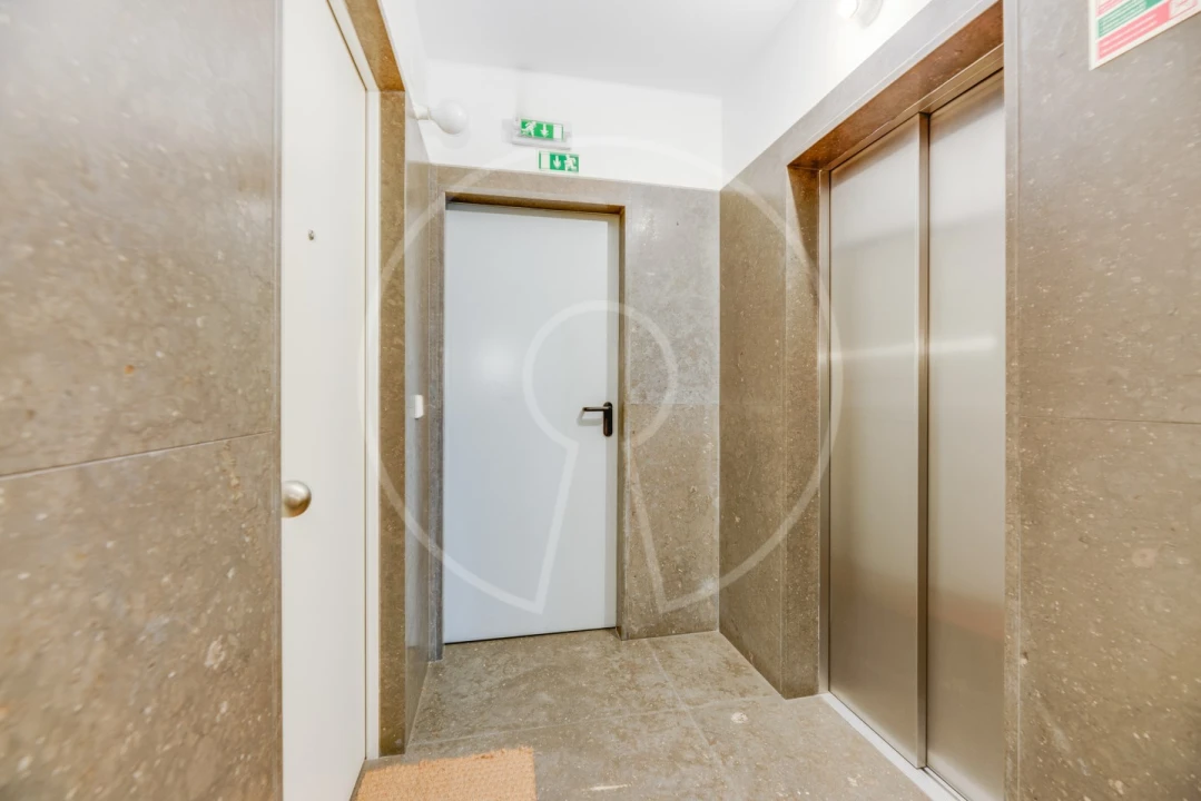 Apartamento T3 para Arrendamento em São Vicente Foto 24