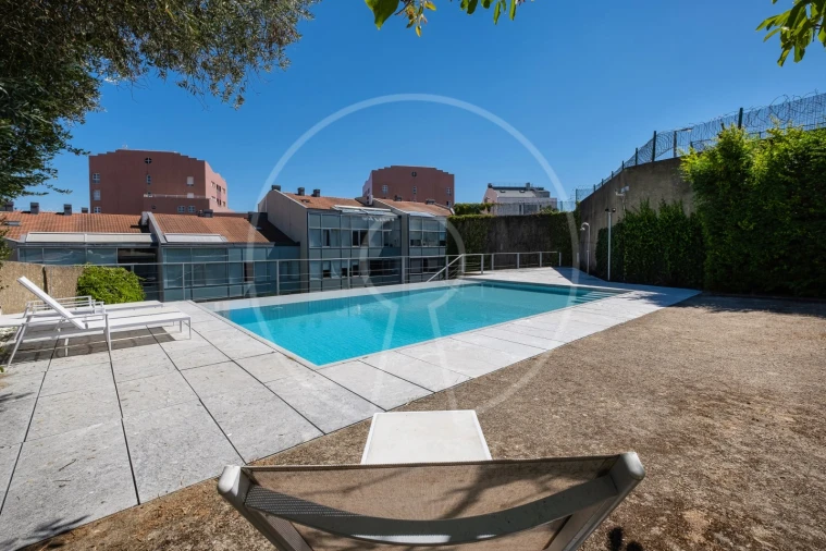 Apartamento T3 para Arrendamento em São Vicente Foto 31