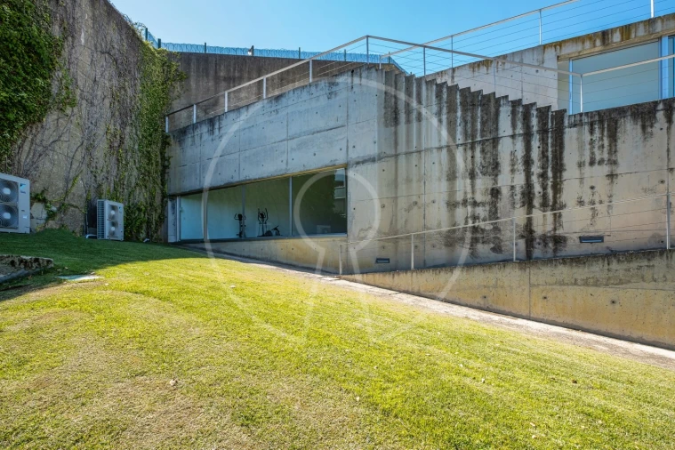 Apartamento T3 para Arrendamento em São Vicente Foto 27