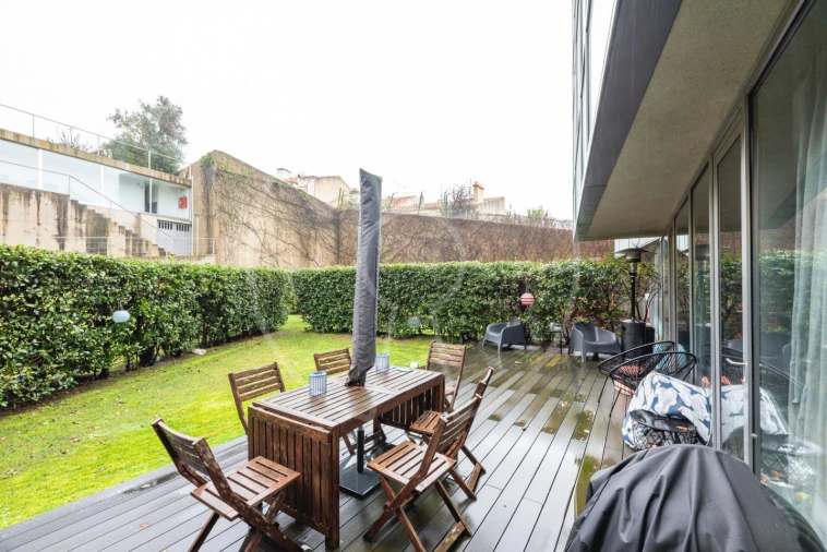 Apartamento T3 para Arrendamento em São Vicente Foto 3