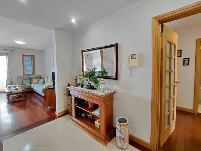 Apartamento T2 para Venda em São Martinho Foto 3