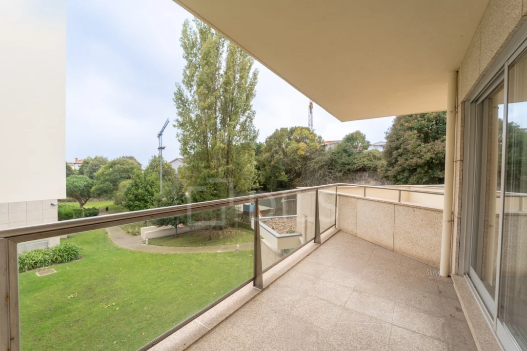 Apartamento T3 para Venda em Lordelo do Ouro e Massarelos Foto 5