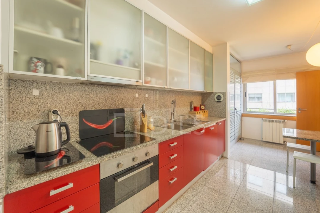 Apartamento T3 para Venda em Lordelo do Ouro e Massarelos Foto 12