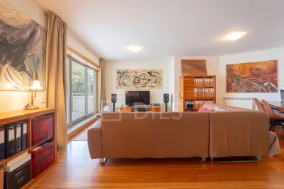Apartamento T3 para Venda em Lordelo do Ouro e Massarelos