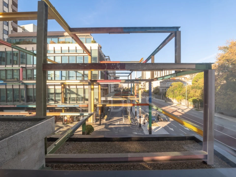 Loja para Arrendamento em Ramalde Foto 16