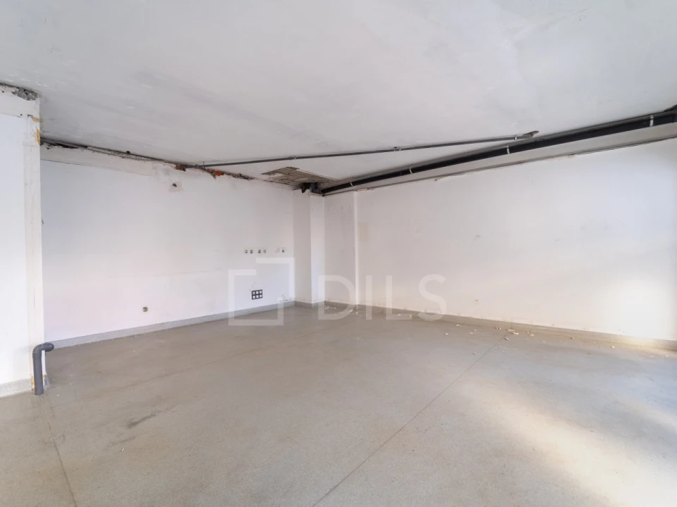 Loja para Arrendamento em Ramalde Foto 5