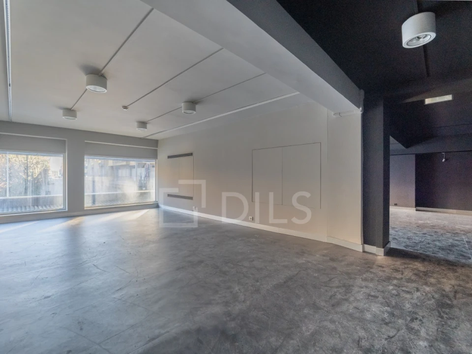 Loja para Arrendamento em Ramalde Foto 12