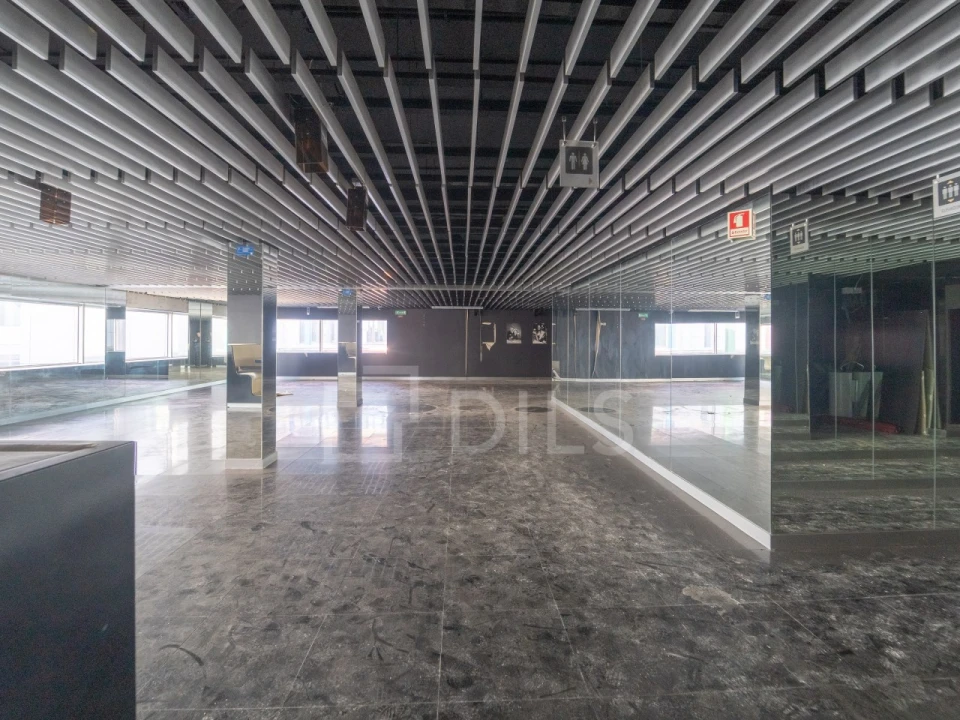 Loja para Arrendamento em Ramalde Foto 17