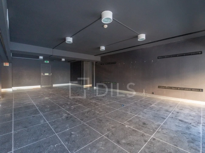 Loja para Arrendamento em Ramalde Foto 13