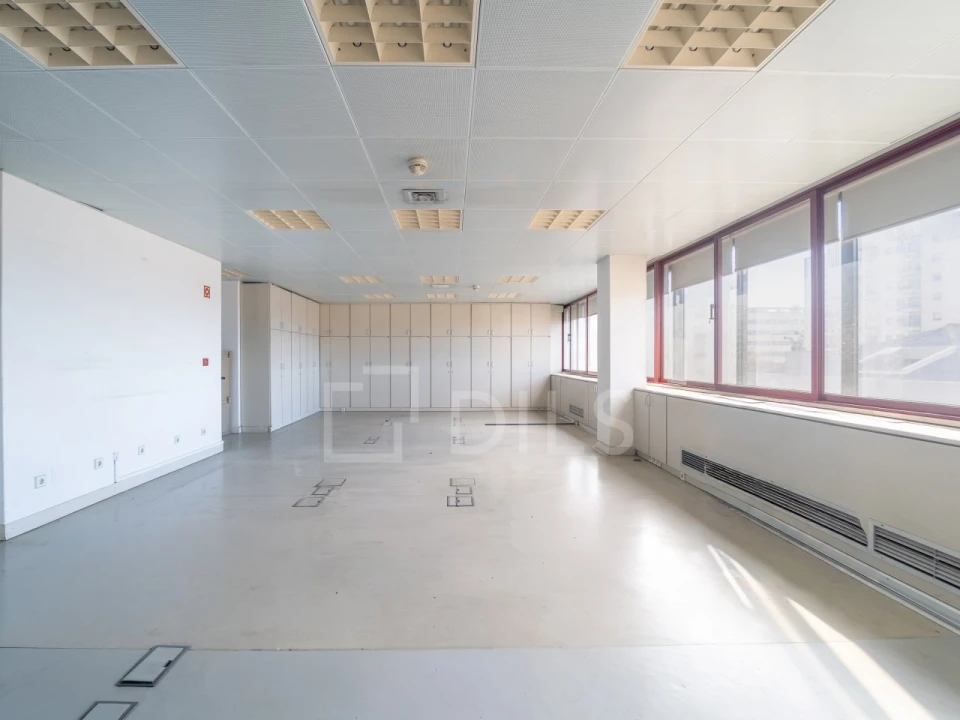 Escritório para Arrendamento em Aldoar, Foz do Douro e Nevogilde Foto 1