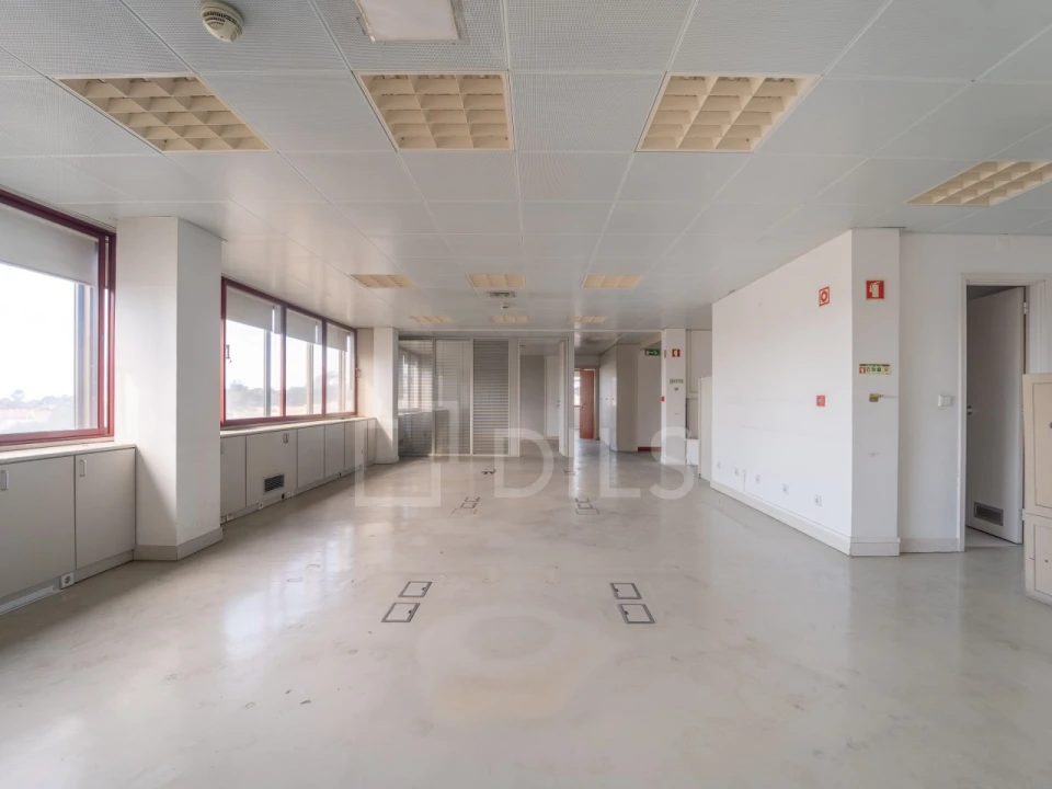 Escritório para Arrendamento em Aldoar, Foz do Douro e Nevogilde Foto 4