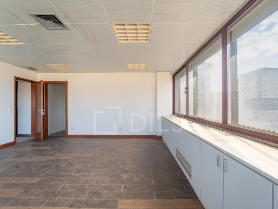 Escritório para Arrendamento em Aldoar, Foz do Douro e Nevogilde Foto 7