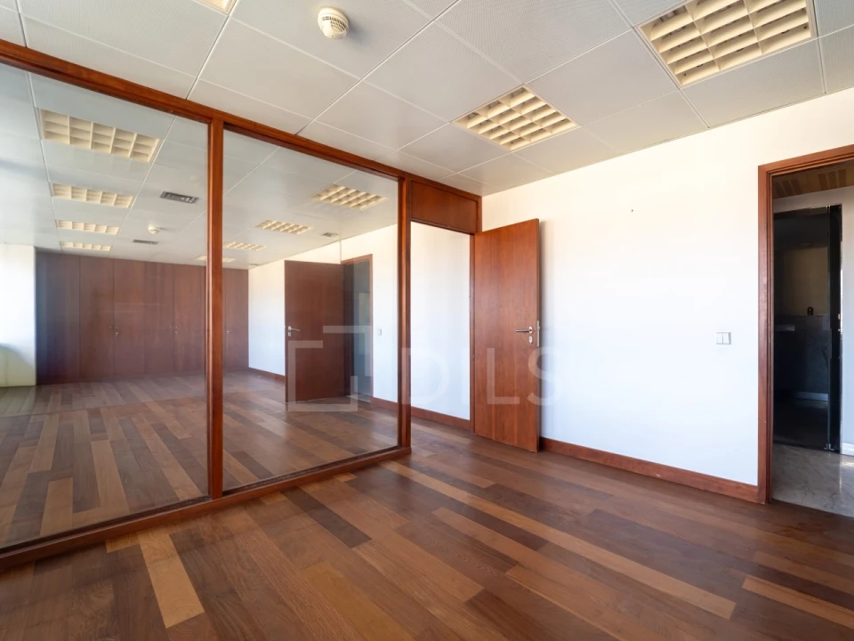 Escritório para Arrendamento em Aldoar, Foz do Douro e Nevogilde Foto 17