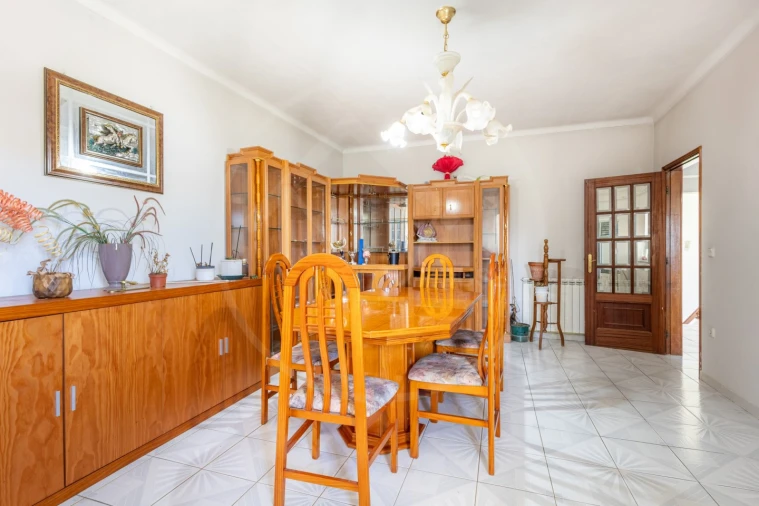 Moradia T3 para Venda em Sabroso de Aguiar Foto 2