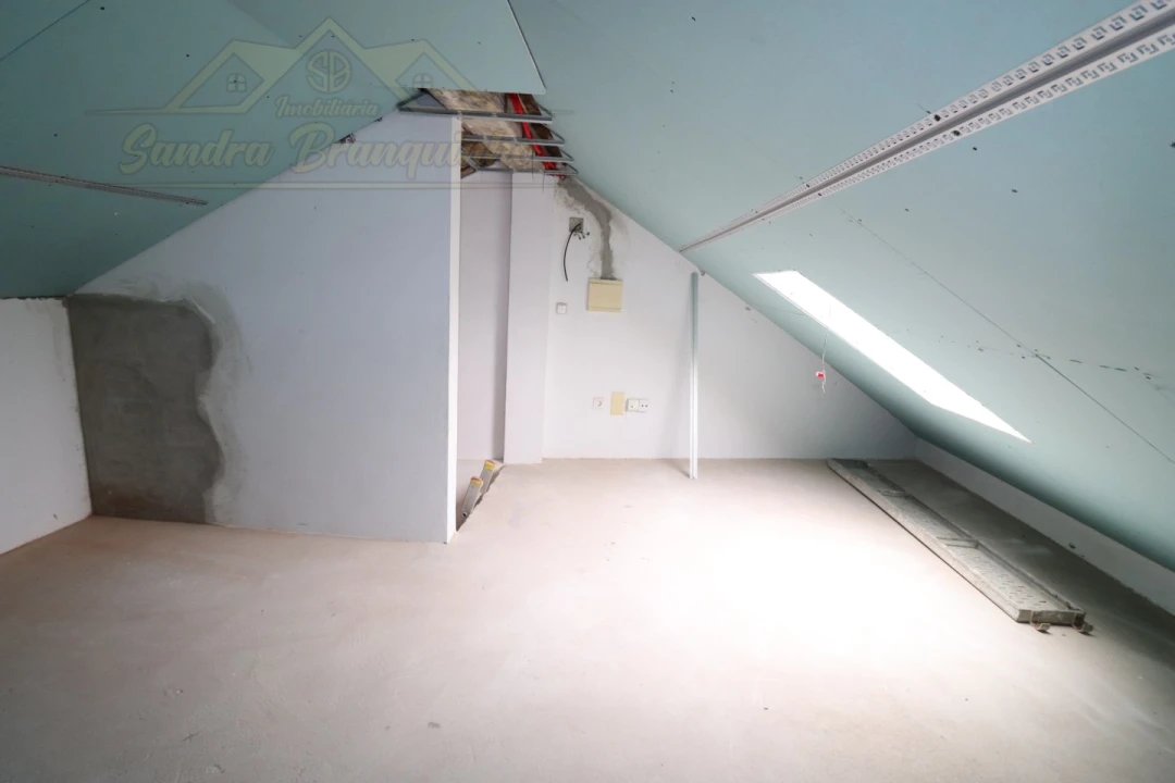 Prédio para Venda em Ramalhal Foto 17