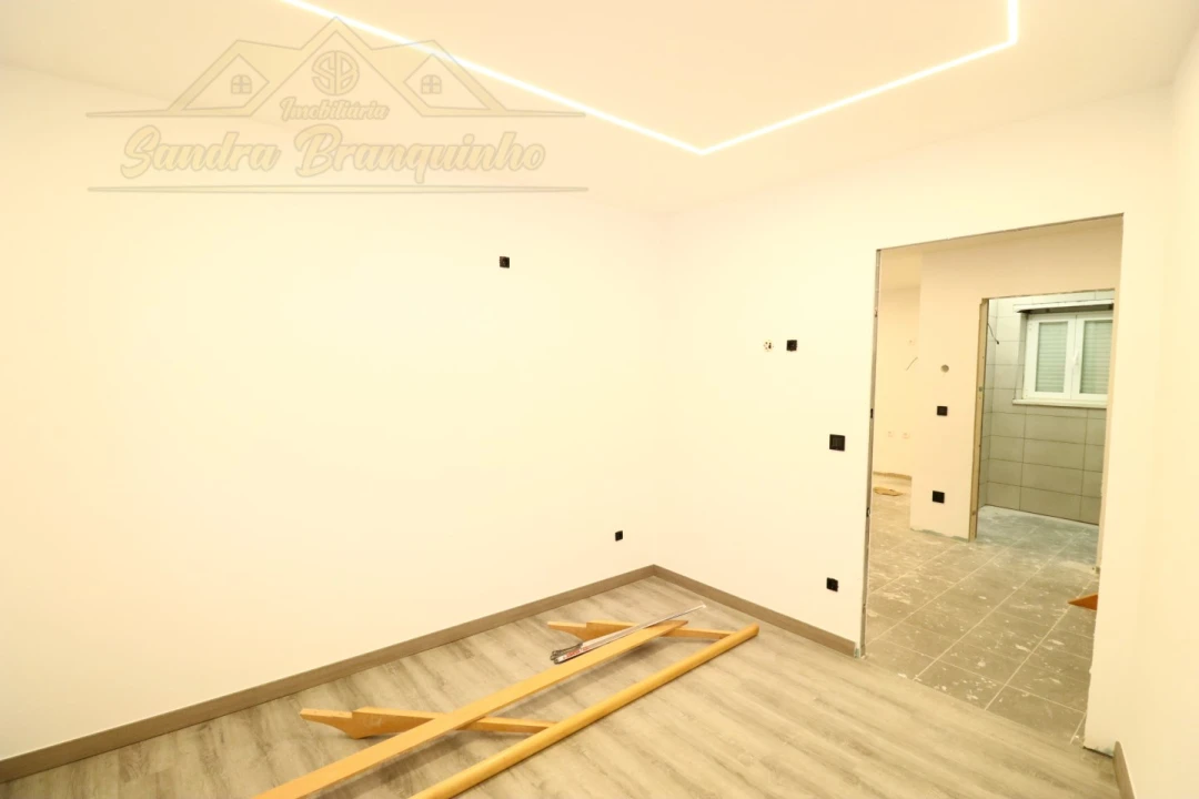 Prédio para Venda em Ramalhal Foto 35