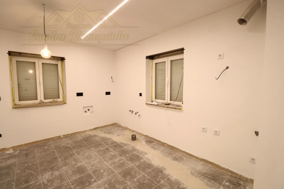Apartamento T1 para Venda em Ramalhal Foto 21