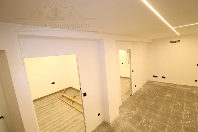 Apartamento T1 para Venda em Ramalhal Foto 20