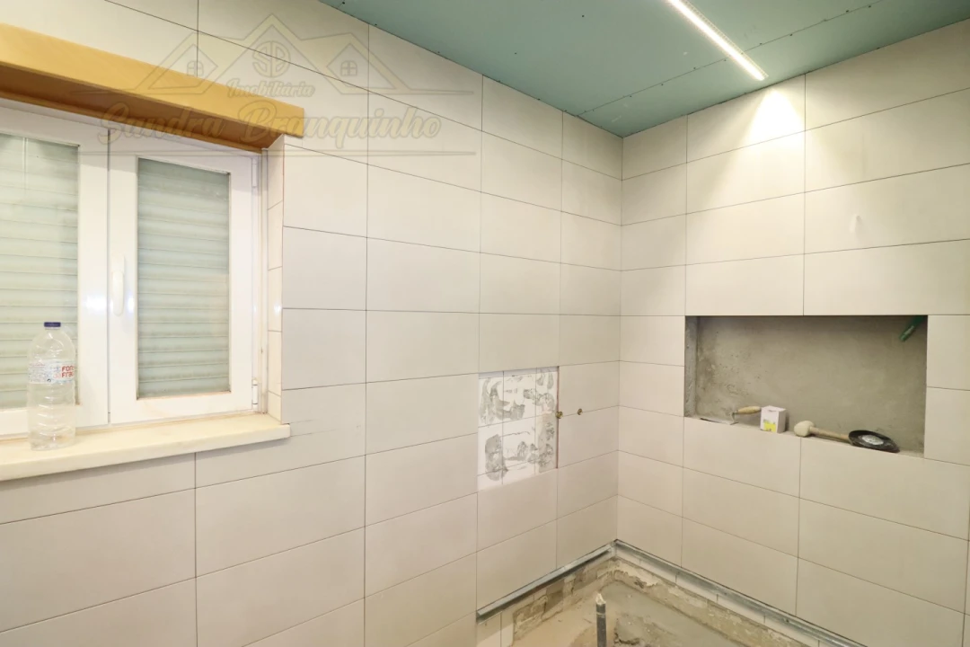 Apartamento T2 para Venda em Ramalhal Foto 13
