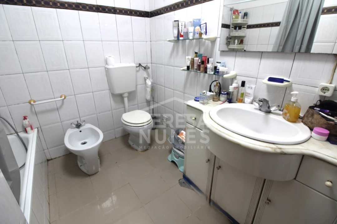 Apartamento T2 para Venda em Charneca de Caparica e Sobreda Foto 7