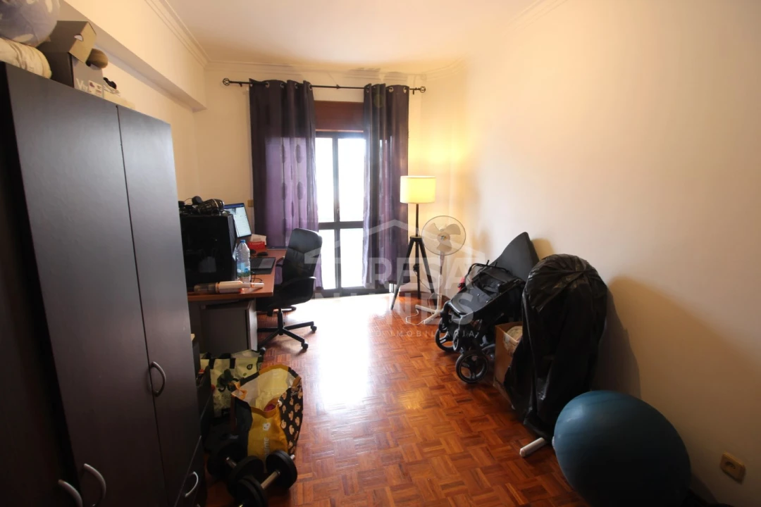 Apartamento T2 para Venda em Charneca de Caparica e Sobreda Foto 14