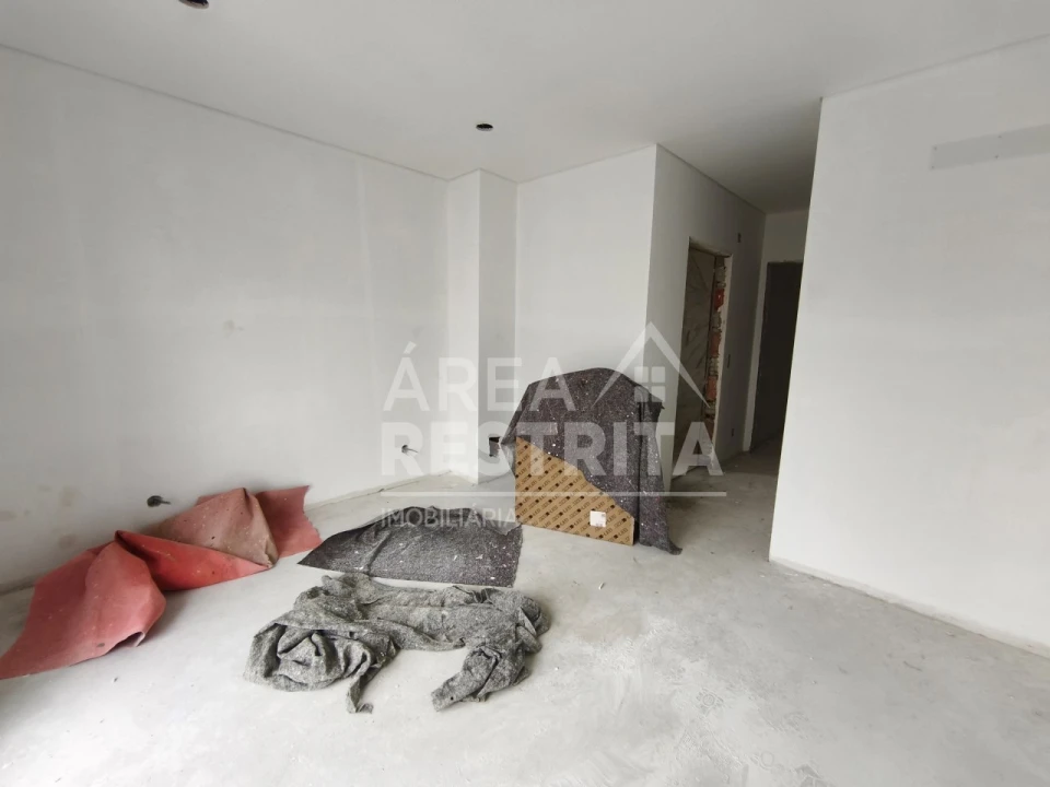 Moradia T4 para Venda em Fernao Ferro Foto 17