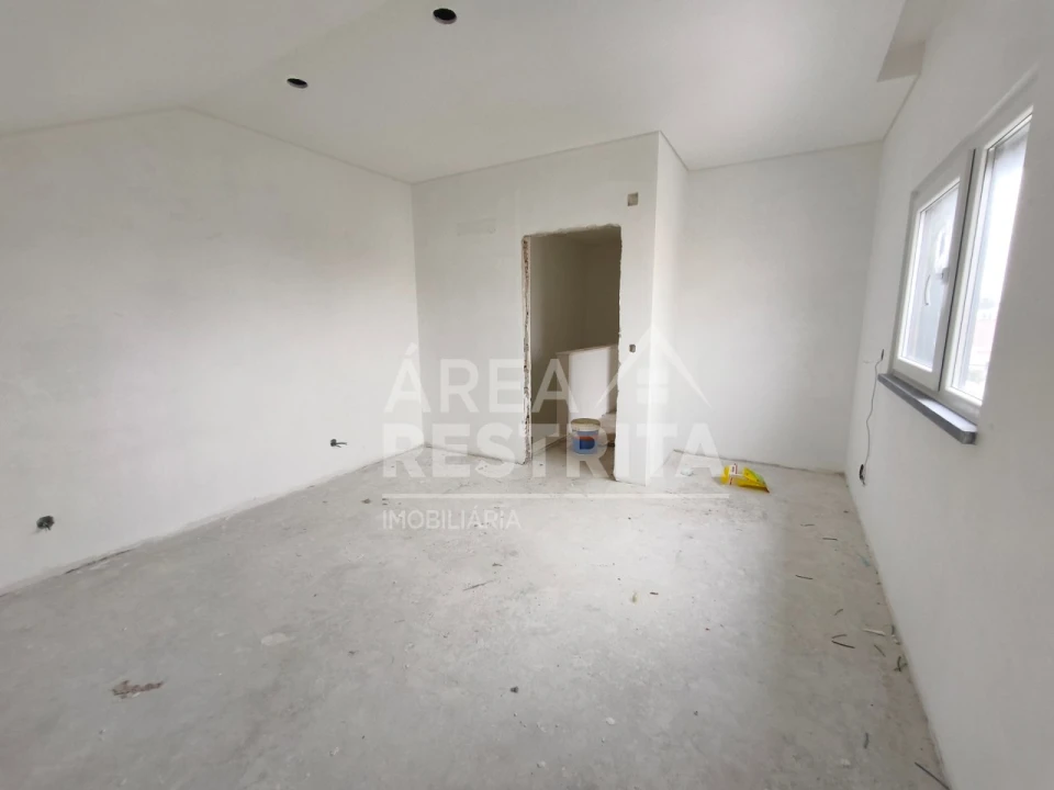 Moradia T4 para Venda em Fernao Ferro Foto 19
