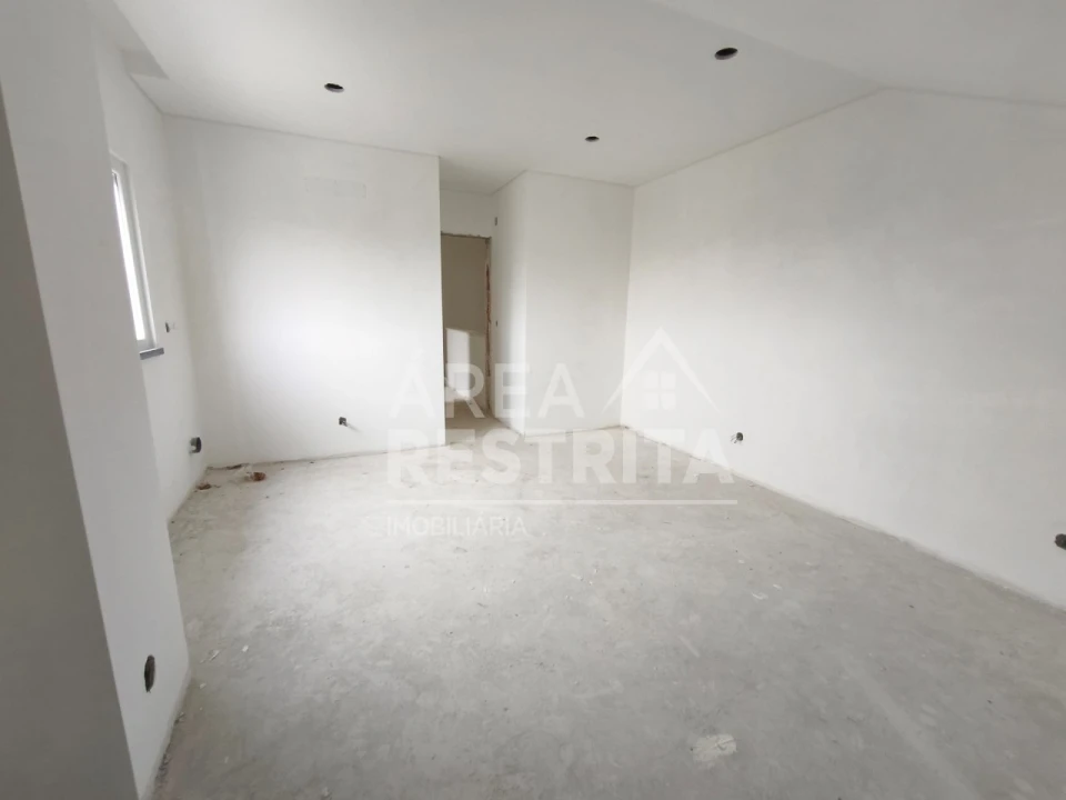 Moradia T4 para Venda em Fernao Ferro Foto 22