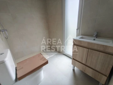 Moradia T4 para Venda em Fernao Ferro