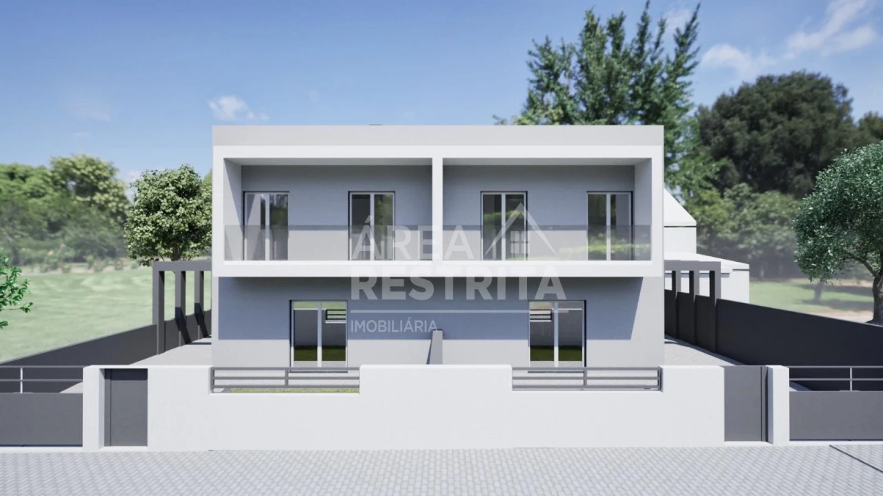 Moradia T4 para Venda em Fernao Ferro Foto 4