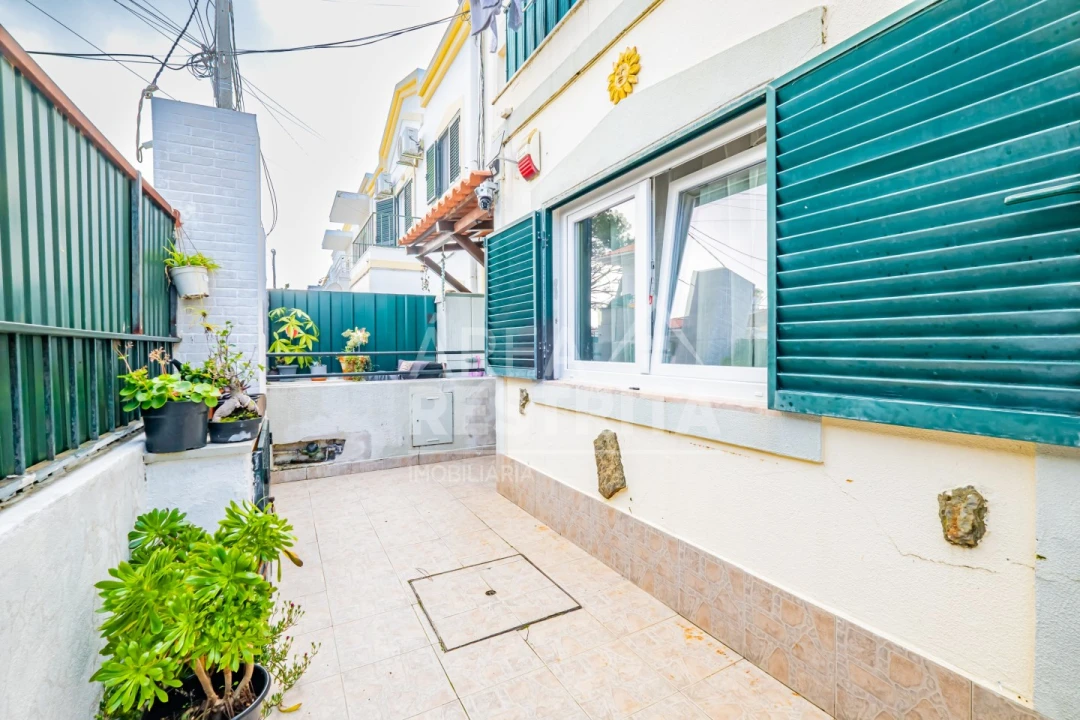 Moradia T3 para Venda em Quinta do Conde Foto 23