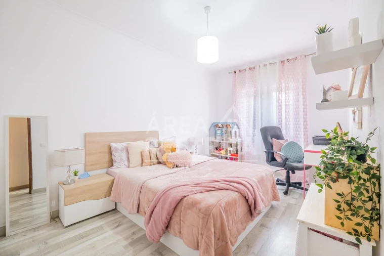 Moradia T3 para Venda em Quinta do Conde Foto 12