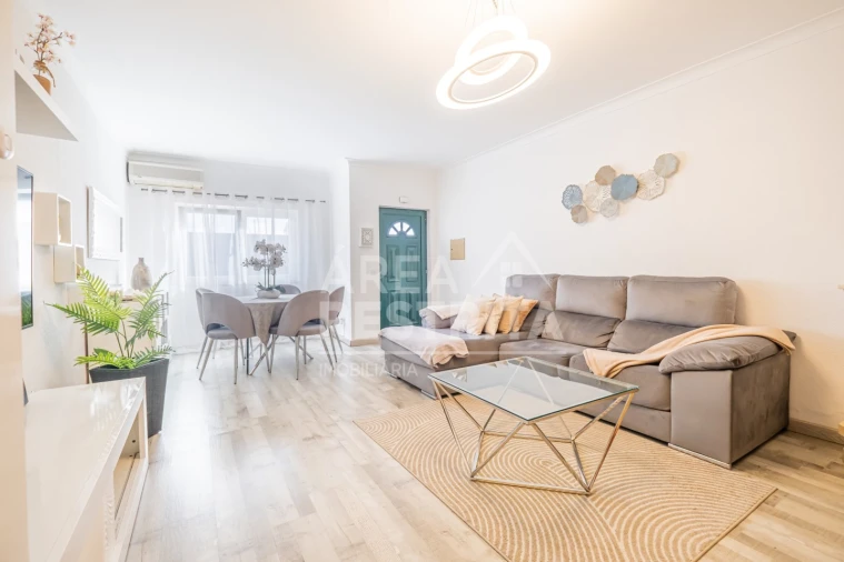 Moradia T3 para Venda em Quinta do Conde Foto 1