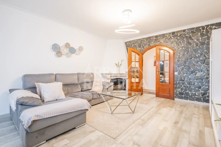 Moradia T3 para Venda em Quinta do Conde Foto 4