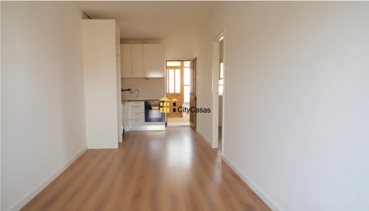 Moradia T2 para Venda em Oliveira do Douro Foto 1