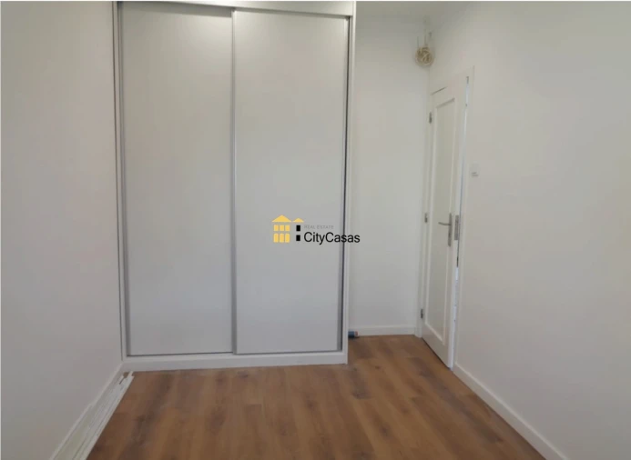 Moradia T2 para Venda em Oliveira do Douro Foto 8