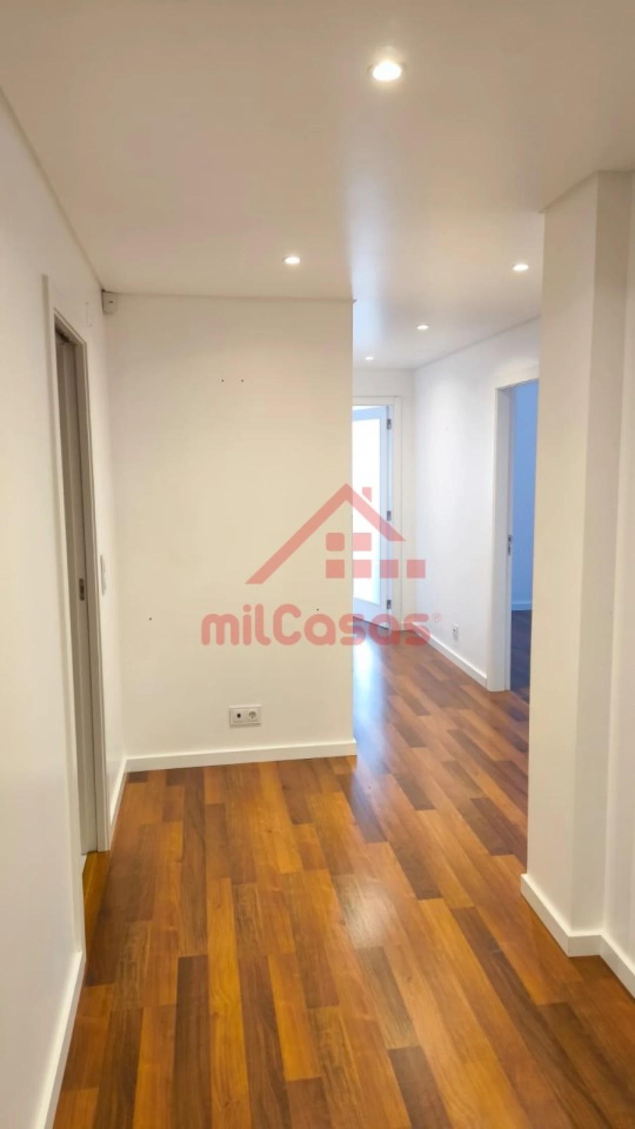 Apartamento T2 para Arrendamento em Lumiar Foto 12